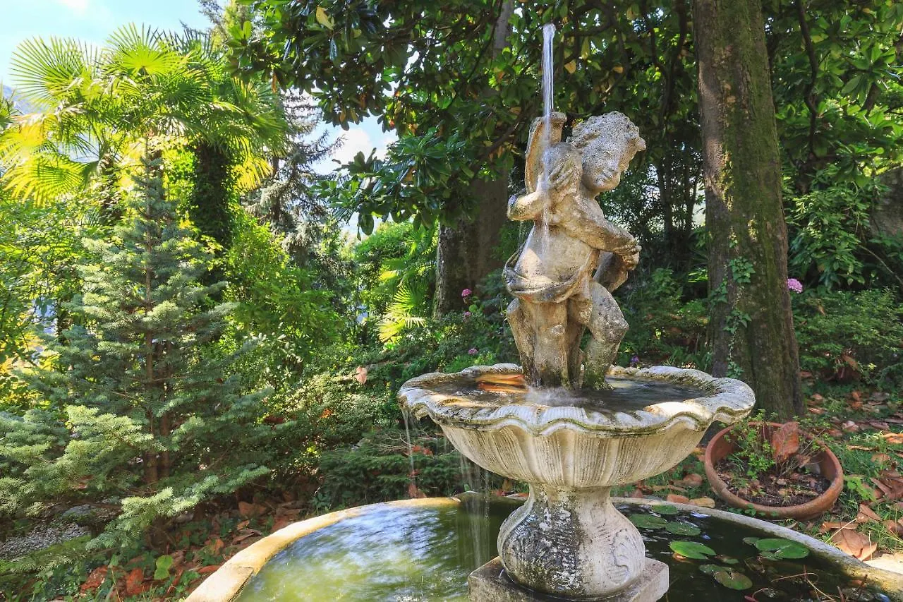 Historical Villa Gina With Magic Lake View Dizzasco 0*,
