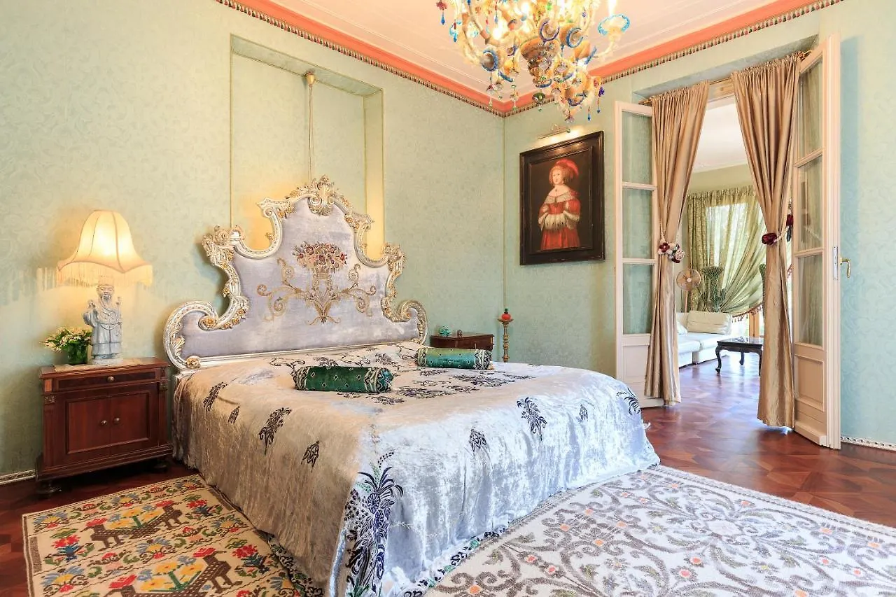 Historical Villa Gina With Magic Lake View Dizzasco Itálie