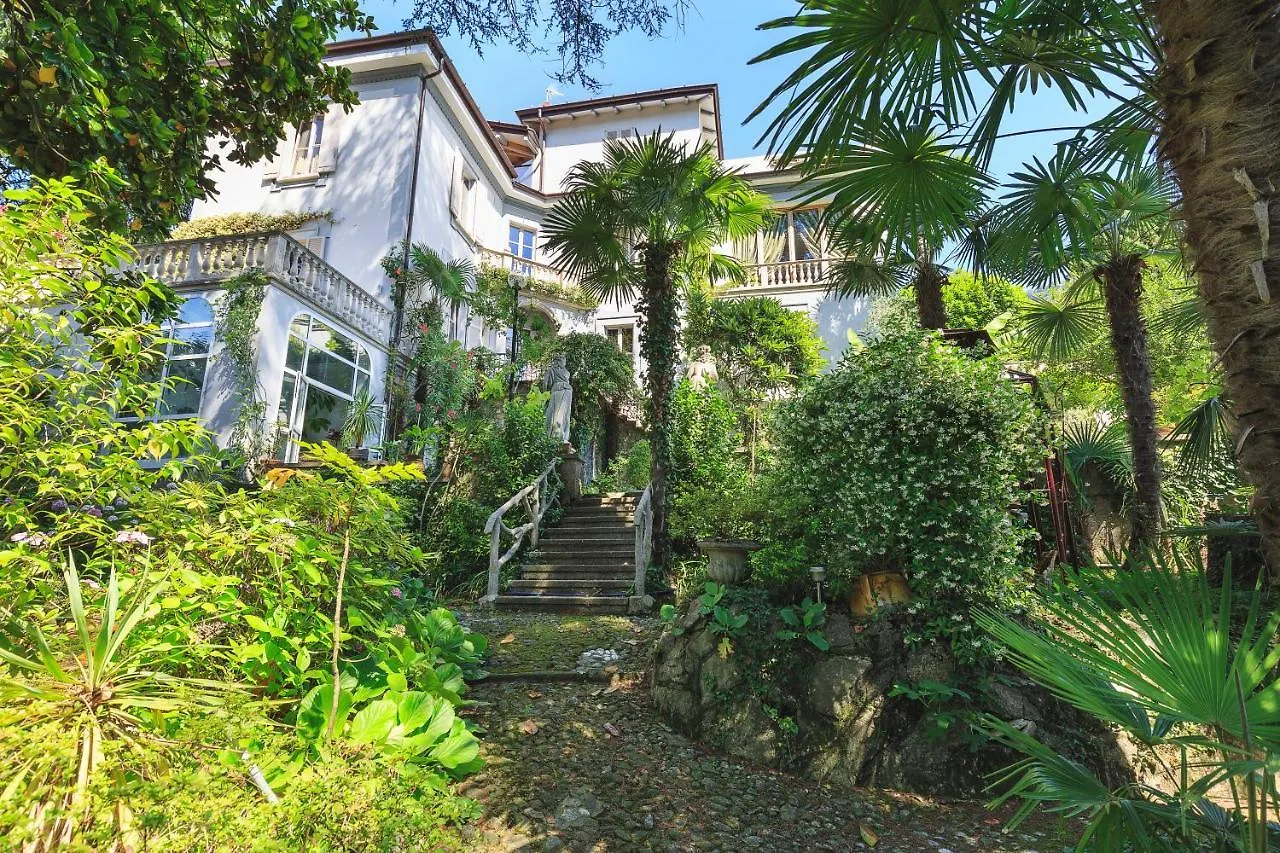 Historical Villa Gina With Magic Lake View Dizzasco