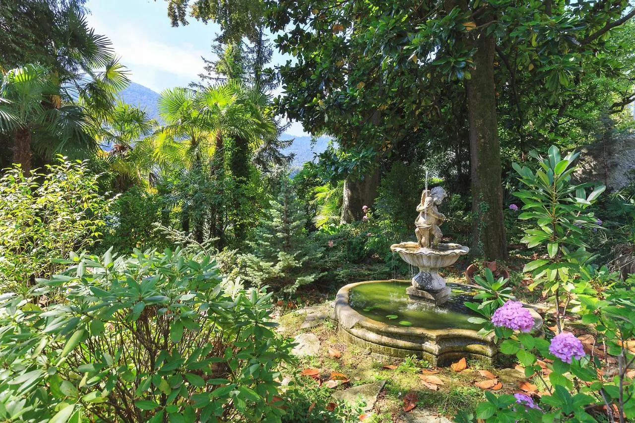 Historical Villa Gina With Magic Lake View Dizzasco Itálie